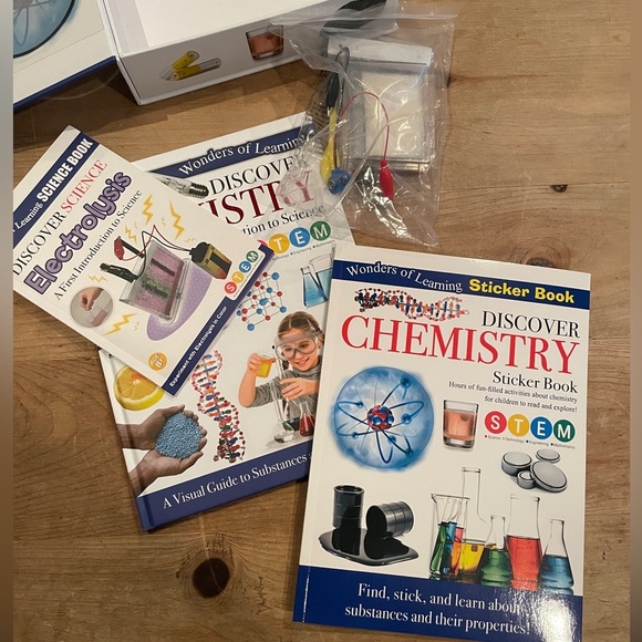 NWT STEM Wonders of Learning Discover Chemistry Kit ages 8 up Science - Picture 4 of 5